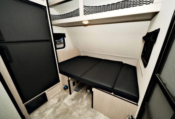 Coachmen Travel 160006