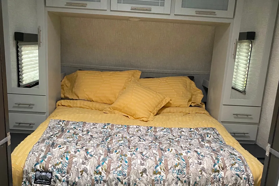 Nomadic Nature Rentals w luxury amenities (OG)