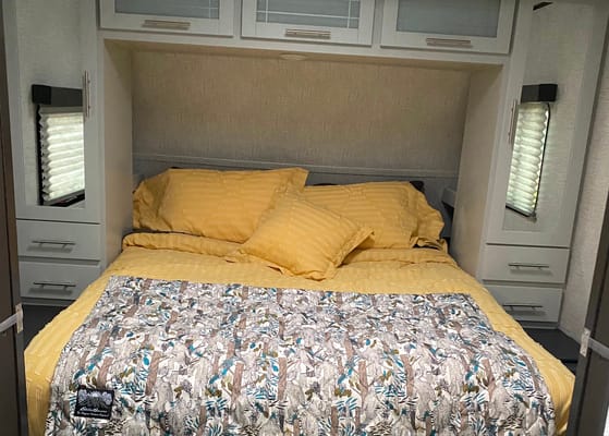 Nomadic Nature Rentals w luxury amenities (OG)