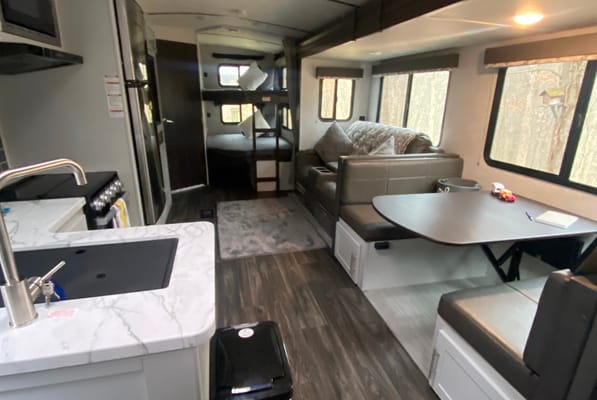 Nomadic Nature Rentals w luxury amenities (OG)