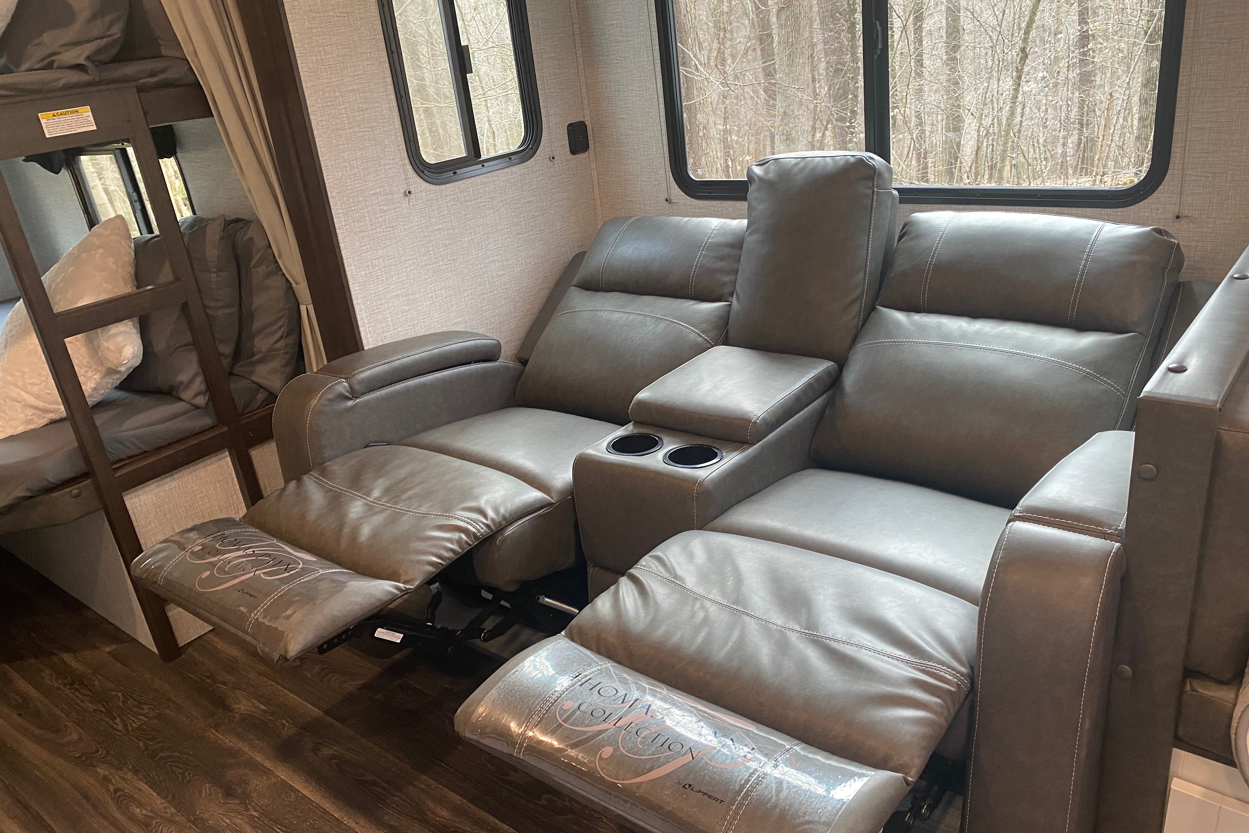 Nomadic Nature Rentals w luxury amenities (OG)