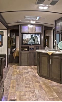 Crossroads Sunset 289 QB Travel Trailer