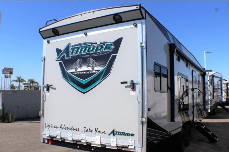 [17] Stress Free RV - Toy Hauler Eclipse Attitude 27SA