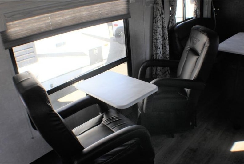[17] Stress Free RV - Toy Hauler Eclipse Attitude 27SA