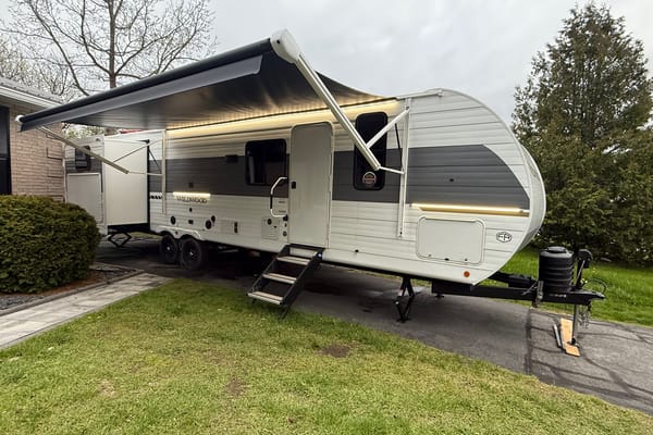 Luxury Family Bunkhouse Travel Trailer Sleeps 10