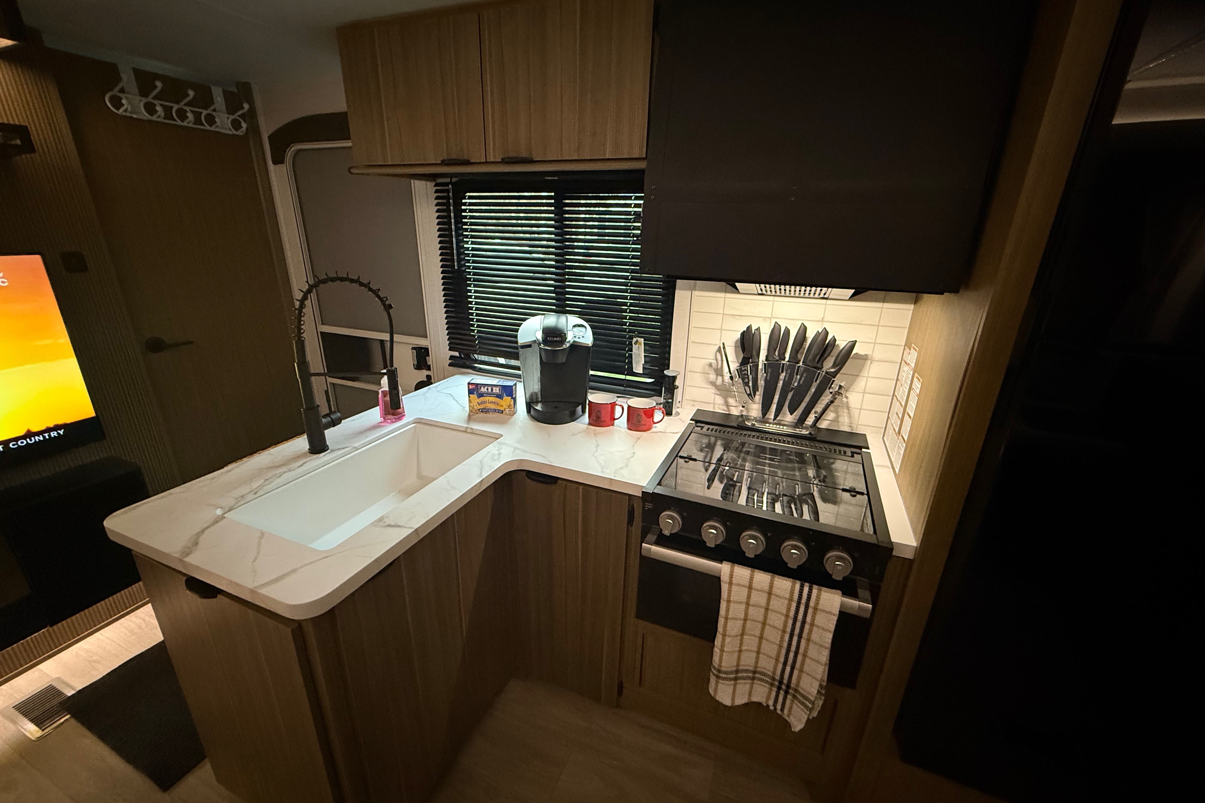 Luxury Family Bunkhouse Travel Trailer Sleeps 10