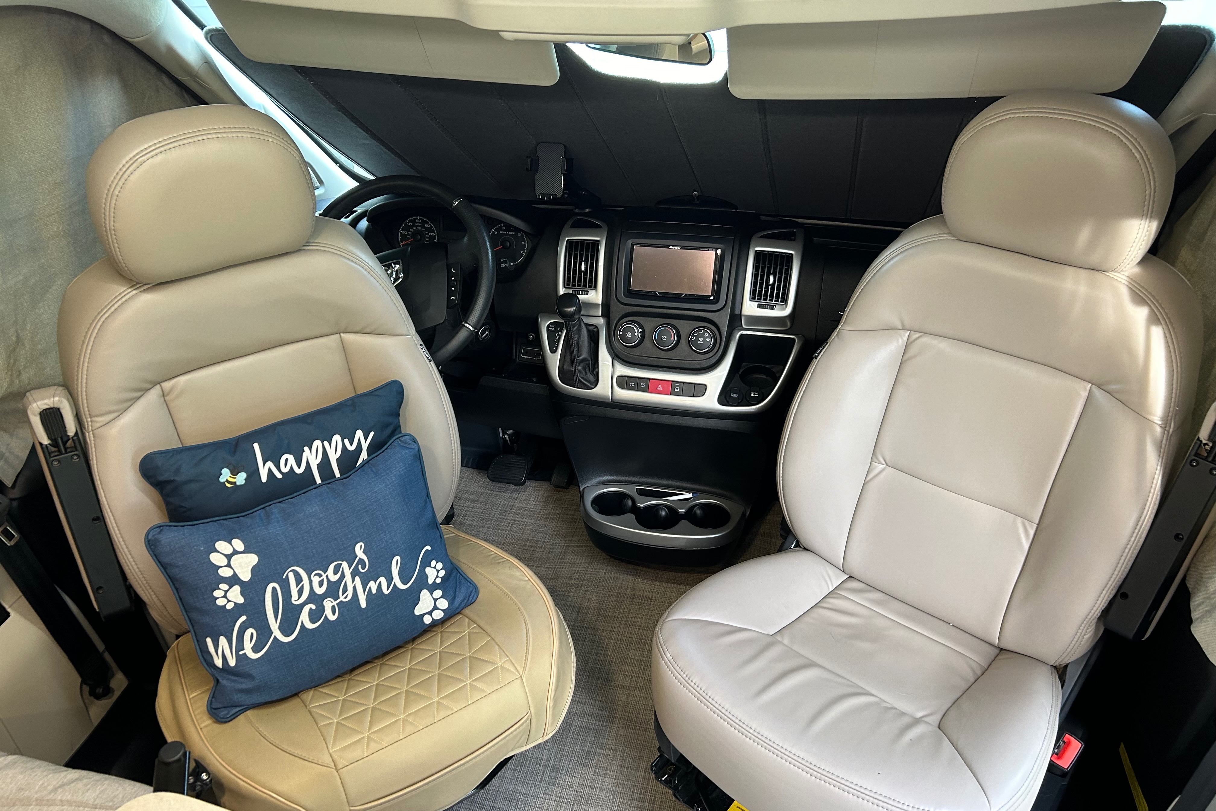 Convenient & Super Easy to Park & Drive 