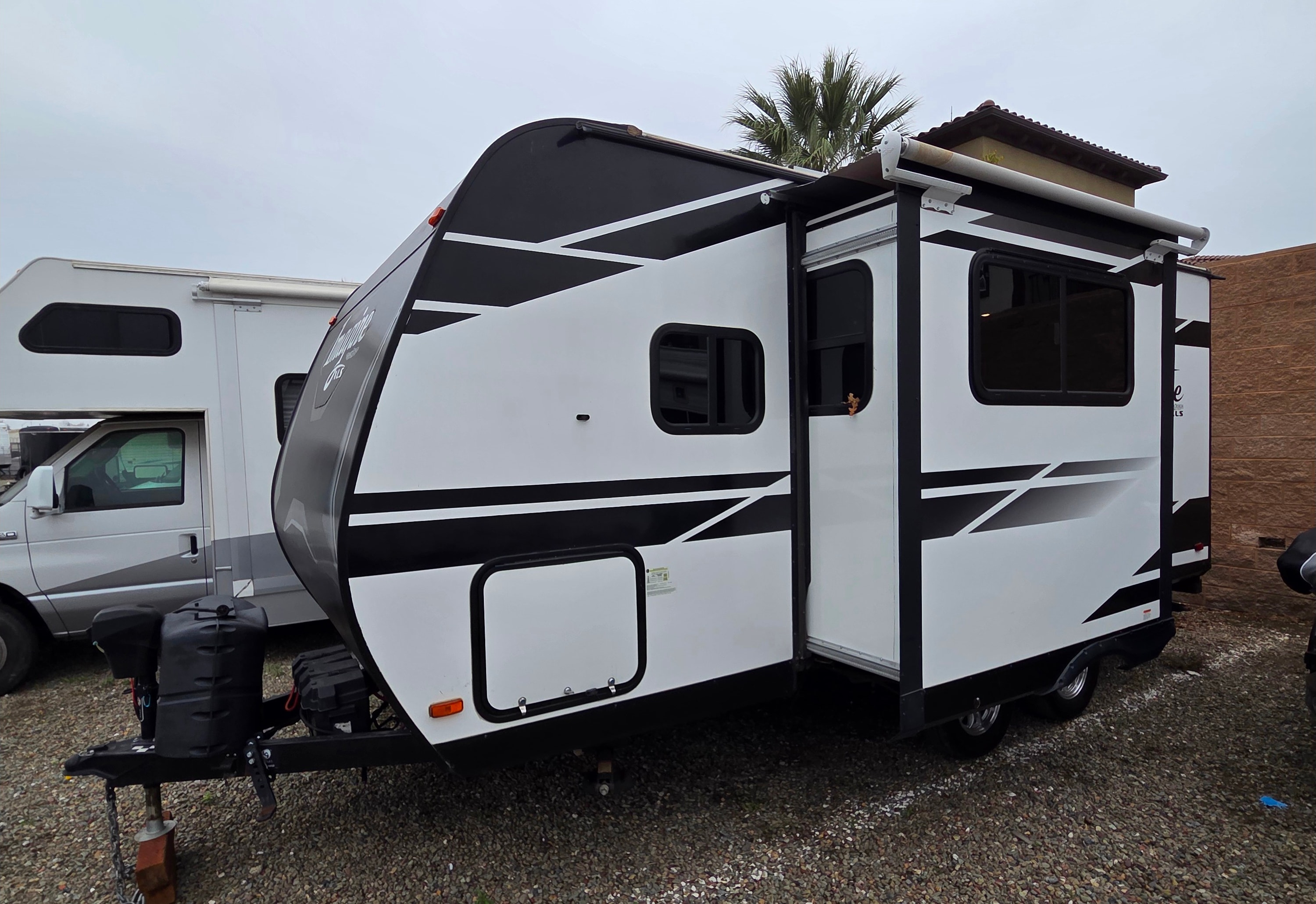 Paola 's Grand Design  Grand design xls22 Travel Trailer