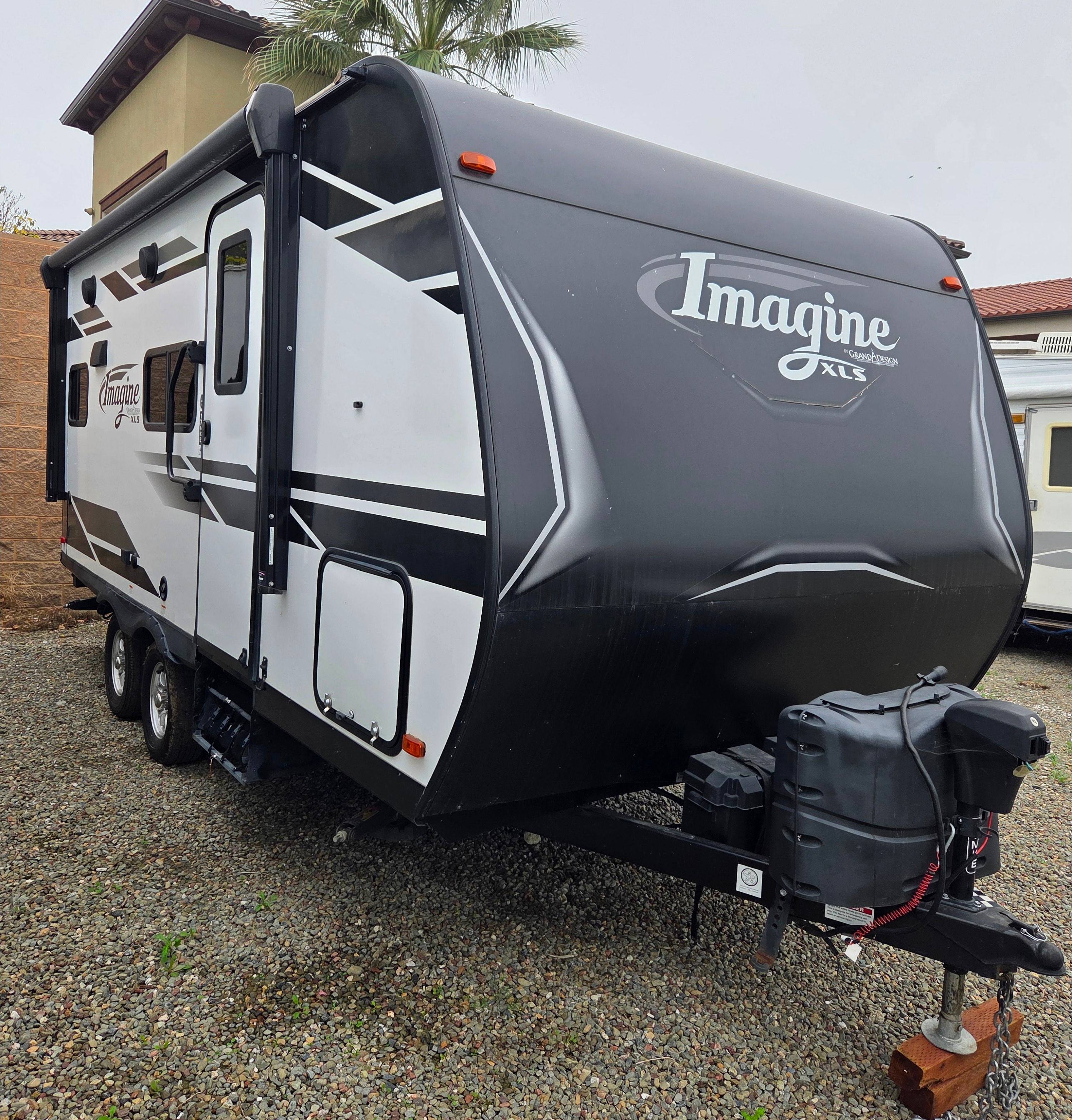 Paola 's Grand Design  Grand design xls22 Travel Trailer