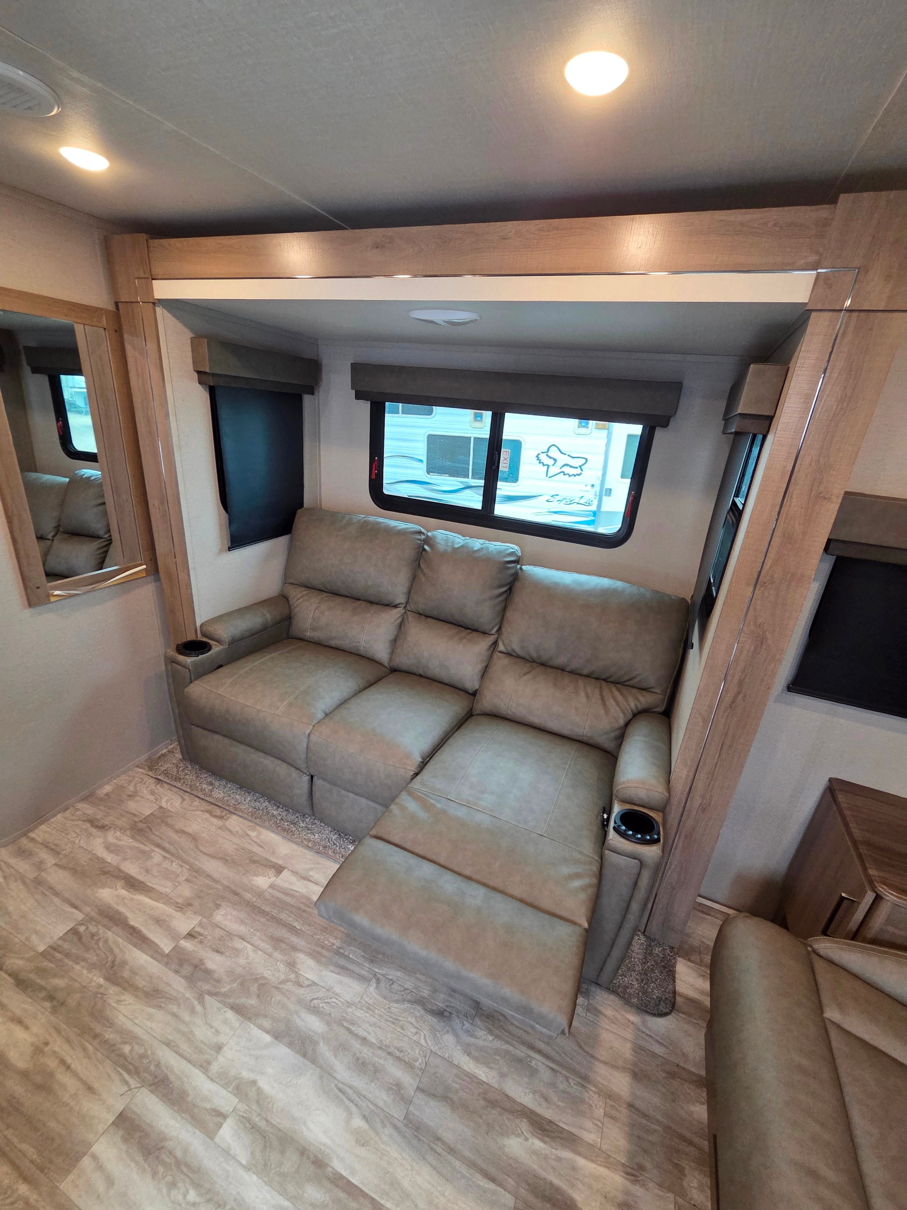 Paola 's Grand Design  Grand design xls22 Travel Trailer