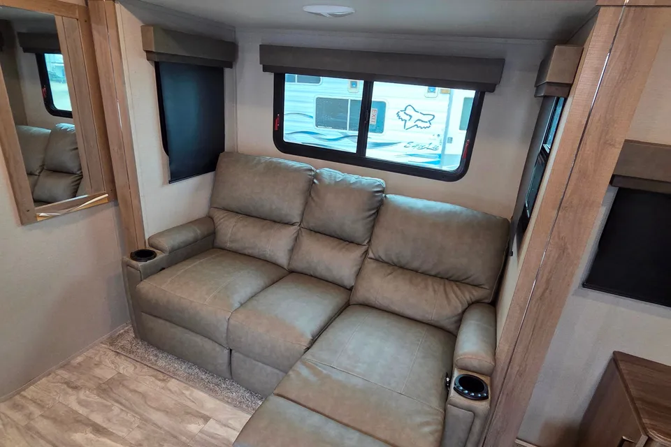 Paola 's Grand Design  Grand design xls22 Travel Trailer