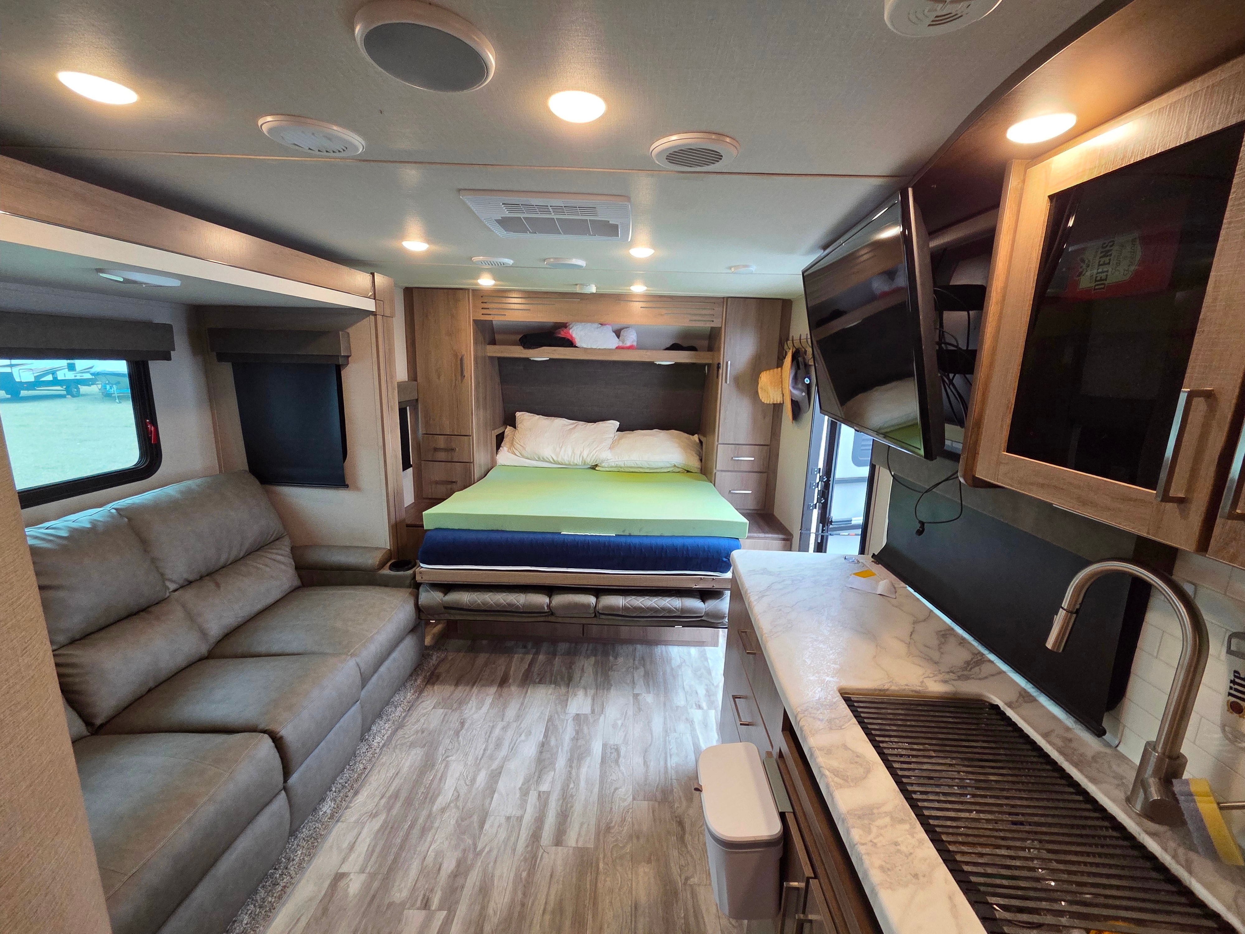 Paola 's Grand Design  Grand design xls22 Travel Trailer