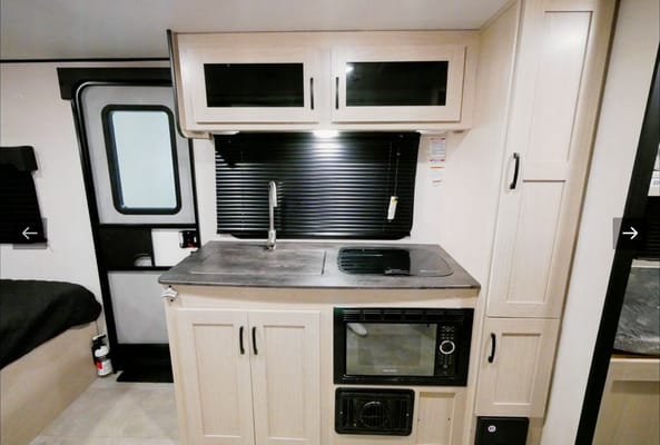 Family Traveler - Coachmen Apex Nano 194 BHS Travel Trailer