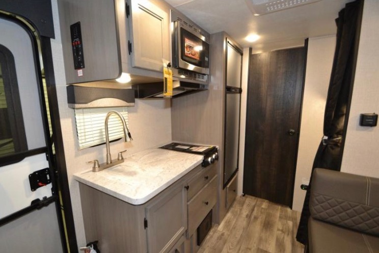 Jessie's Starcraft Travel Trailer