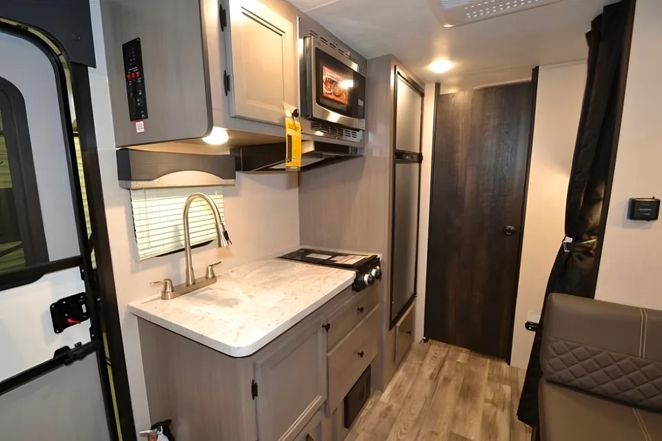 Jessie's Starcraft Travel Trailer