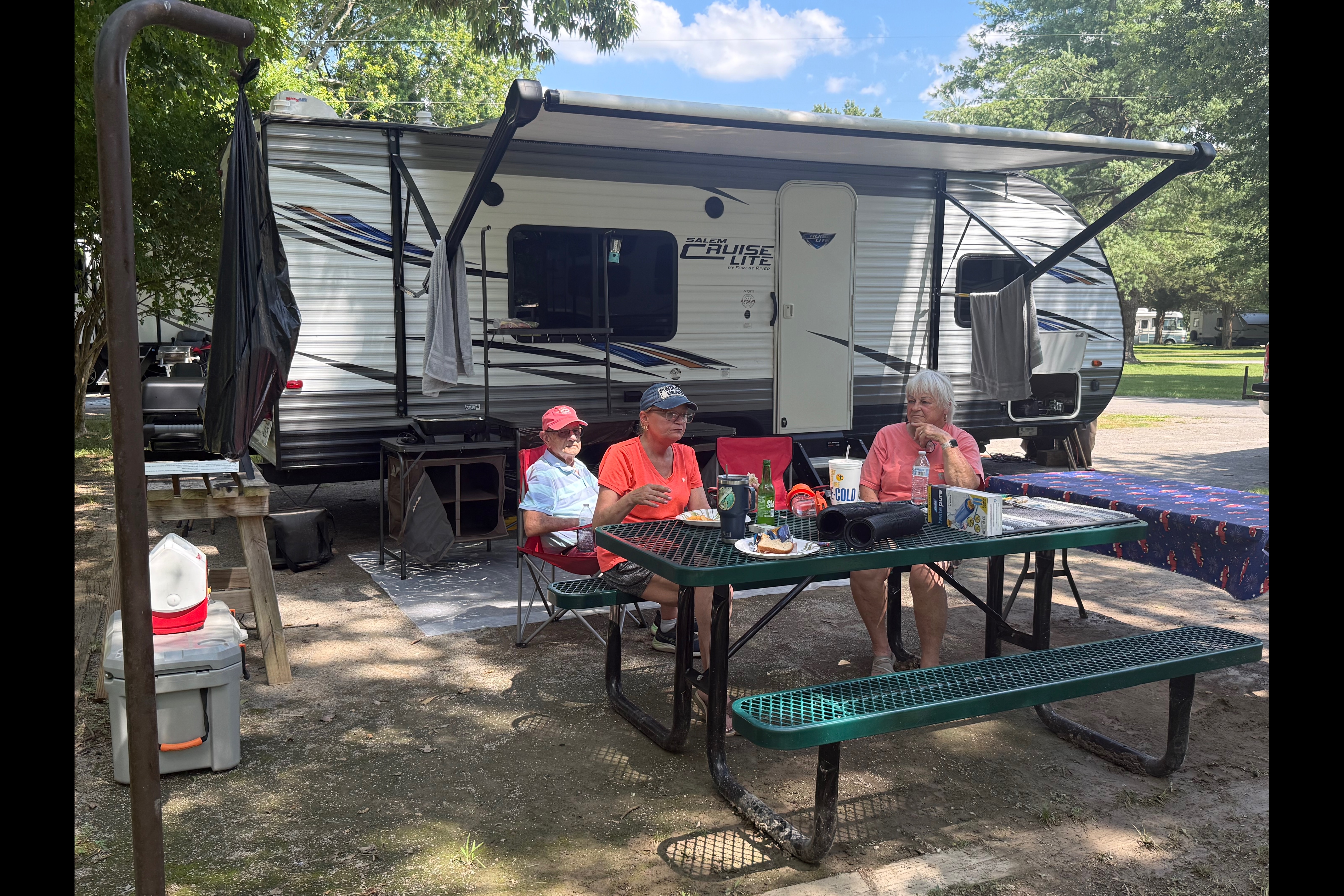Travelbug adventures - Forest River Salem ultra lite