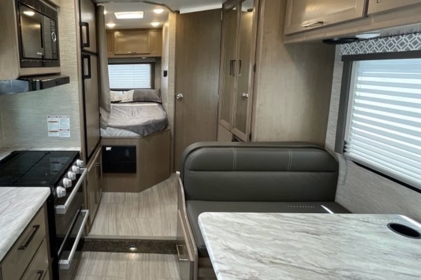 Megan's Thor Motor Coach Coleman Class C