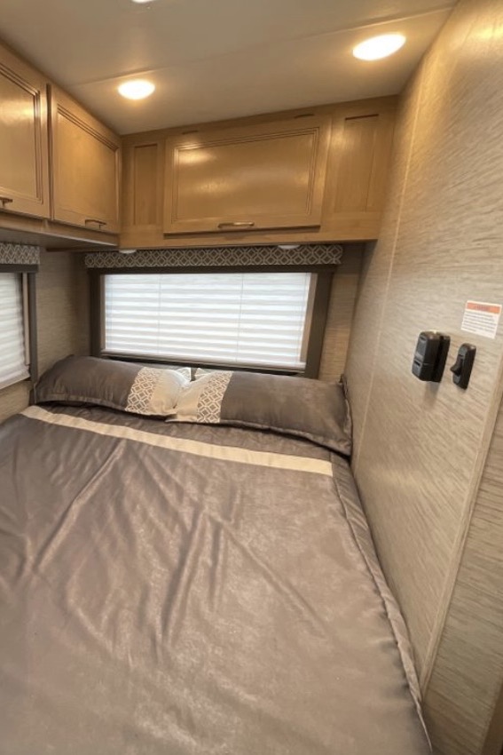 Megan's Thor Motor Coach Coleman Class C