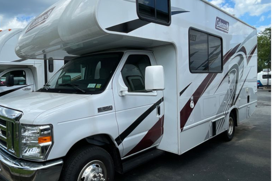 Megan's Thor Motor Coach Coleman Class C