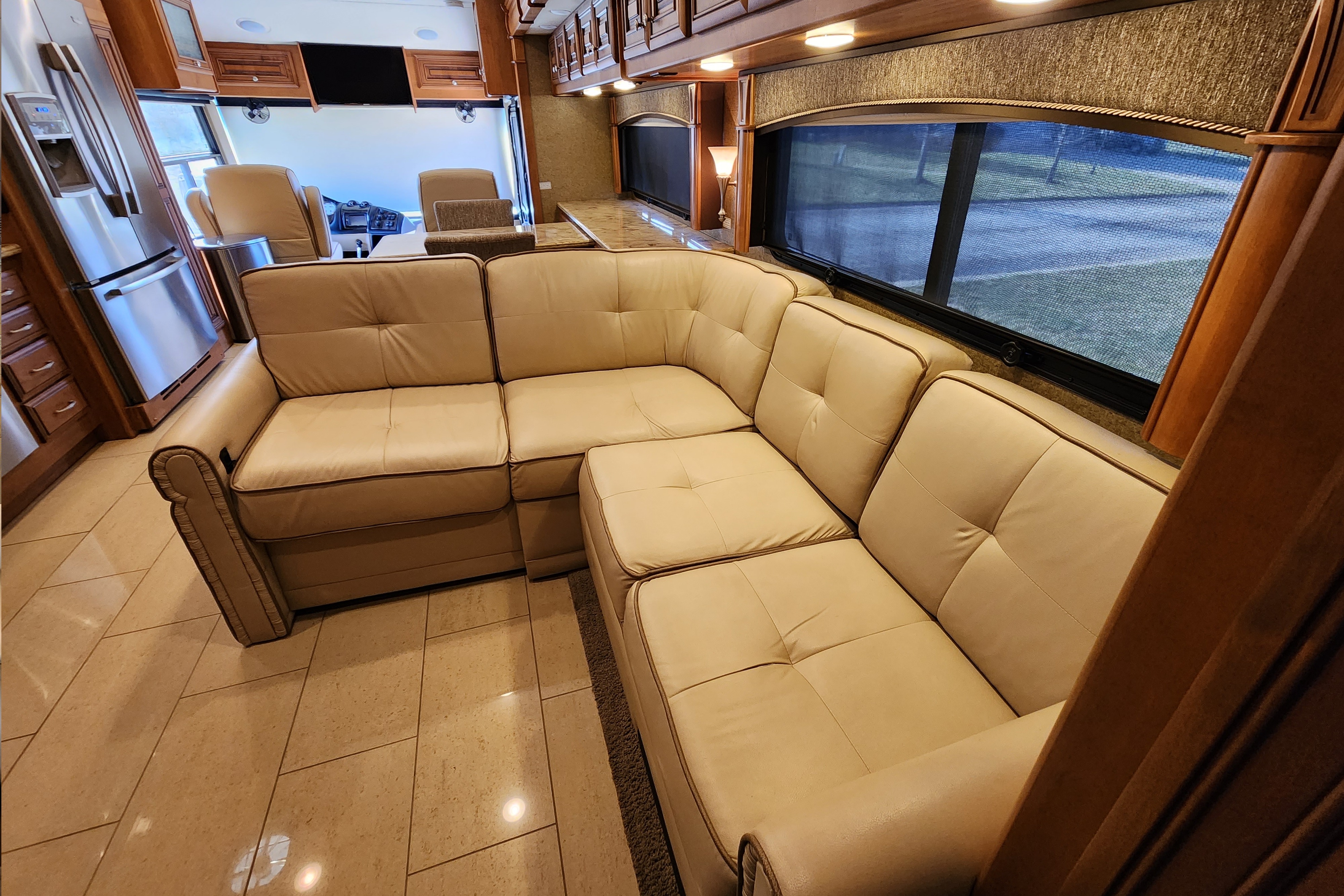 🏕️ Glampin’ in Style – Your Home on Wheels! | 2014 Thor Tuscany 40ft Diesel Class A