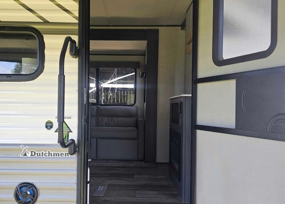 Jones Dutchmen AspenTrail 2910BHS Travel Trailer