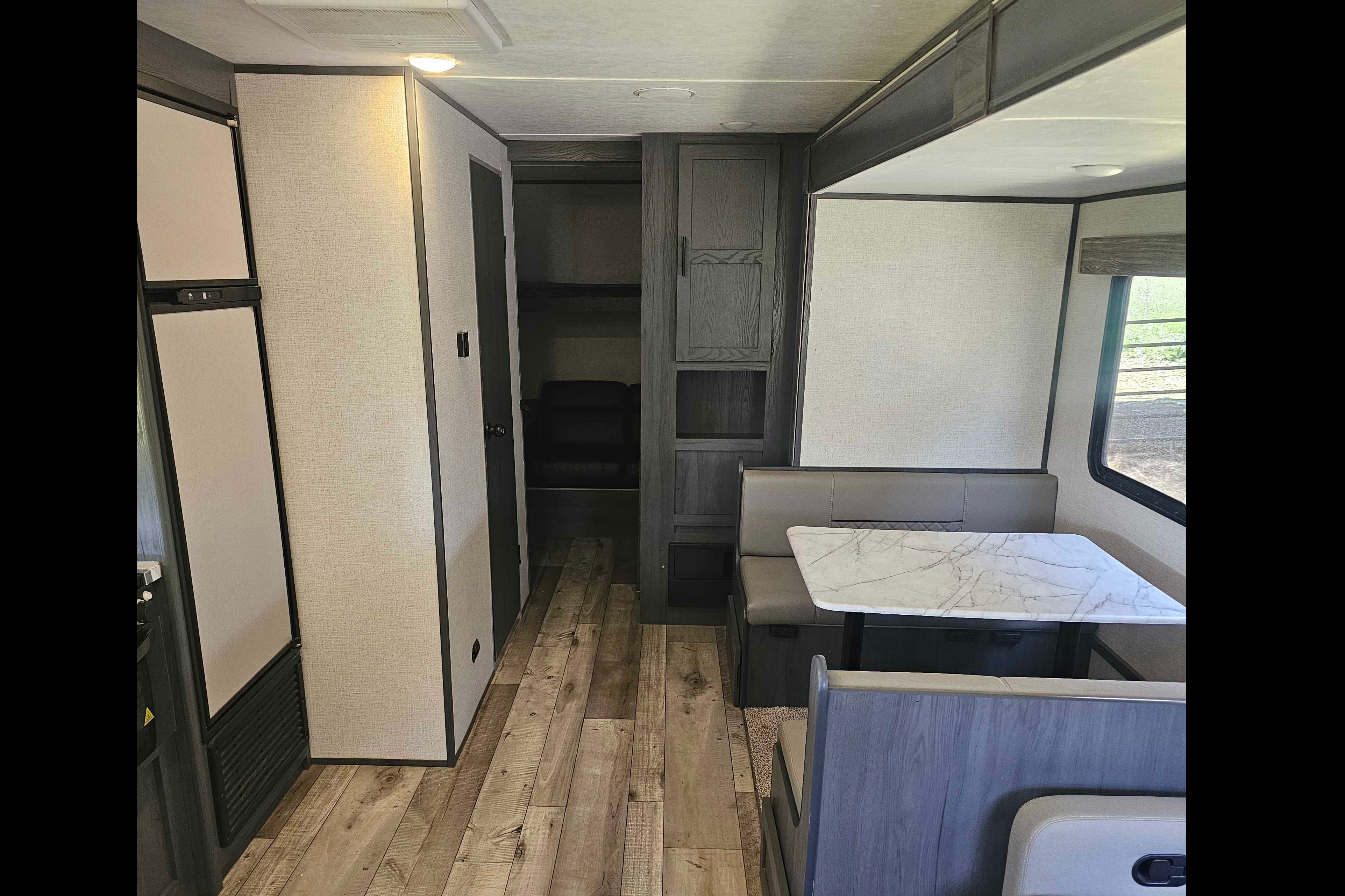 Jones Dutchmen AspenTrail 2910BHS Travel Trailer