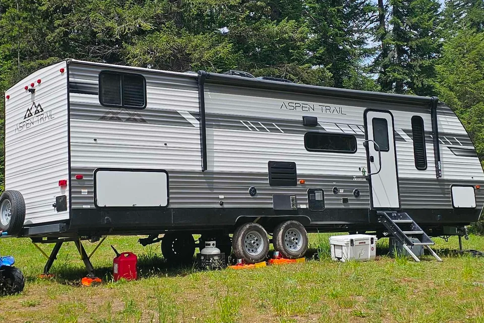 Jones Dutchmen AspenTrail 2910BHS Travel Trailer