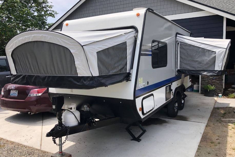 Jayco 20' Hybrid