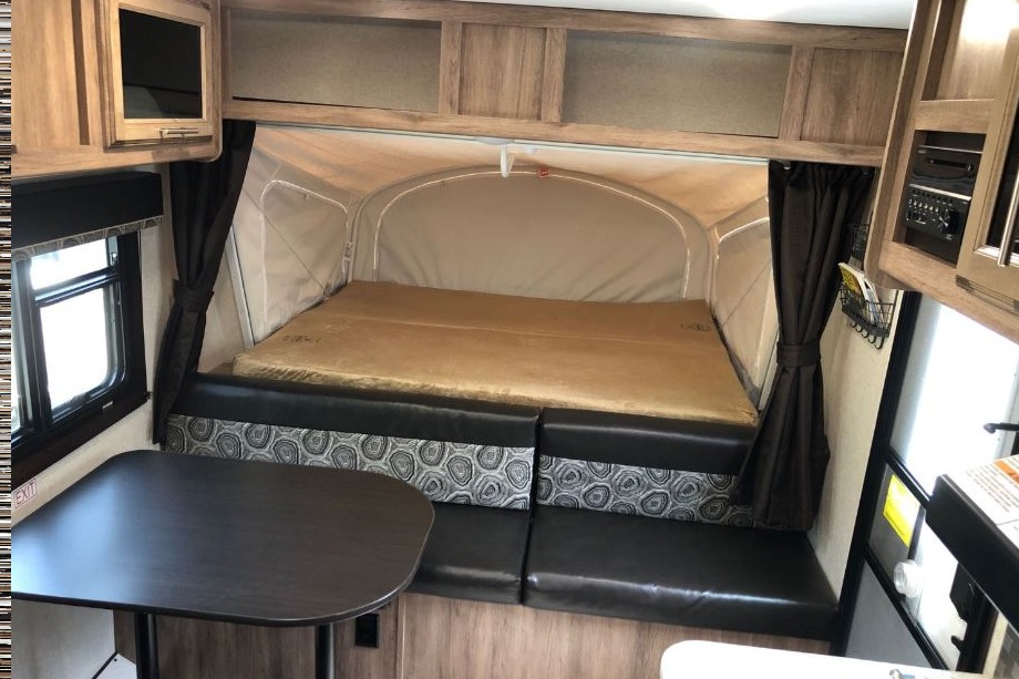 Jayco 20' Hybrid