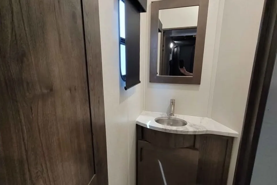 Alliance RV Valor 36v11 Fifth Wheel