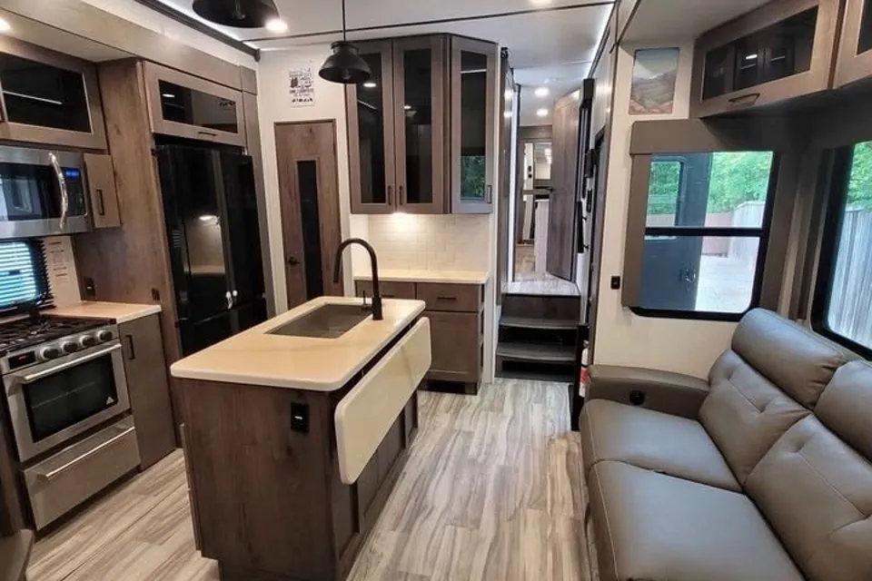 Alliance RV Valor 36v11 Fifth Wheel