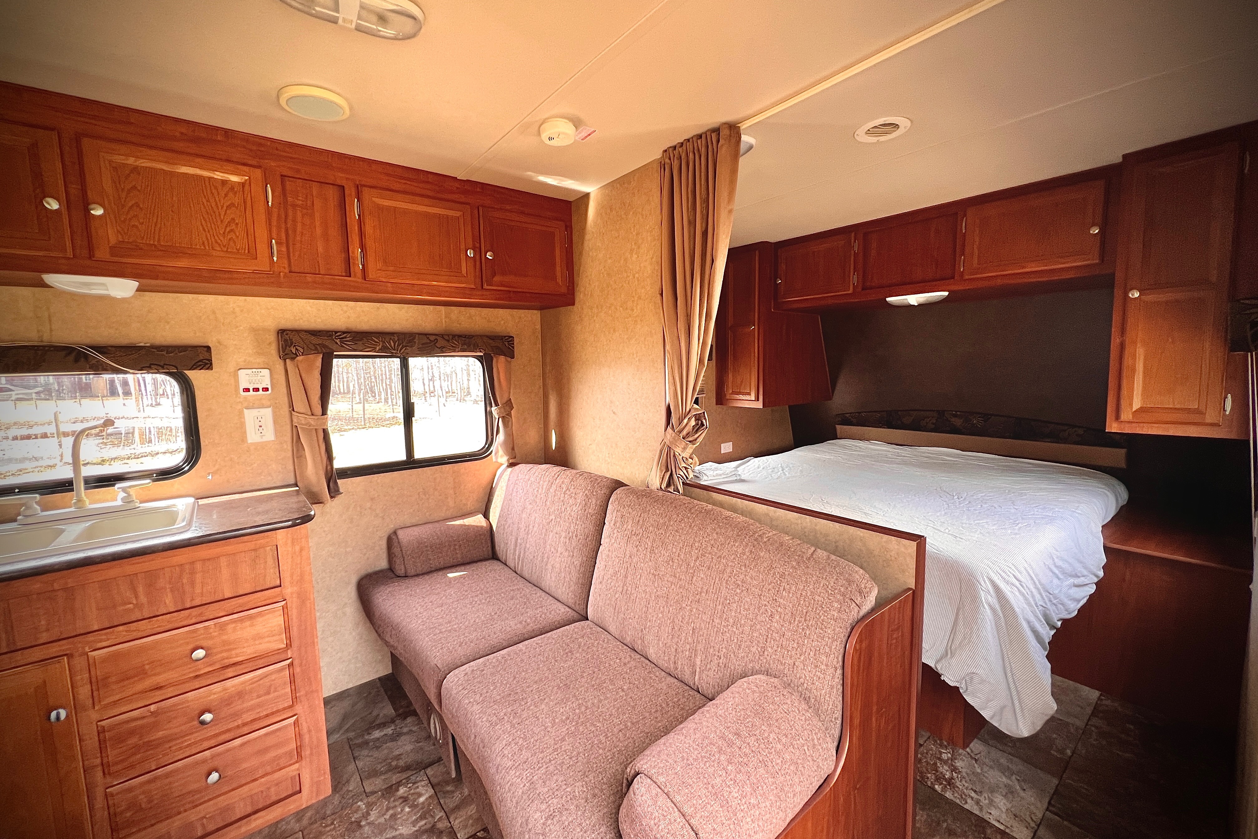 Melissa's 2013 Jayco 264 BH Travel Trailer