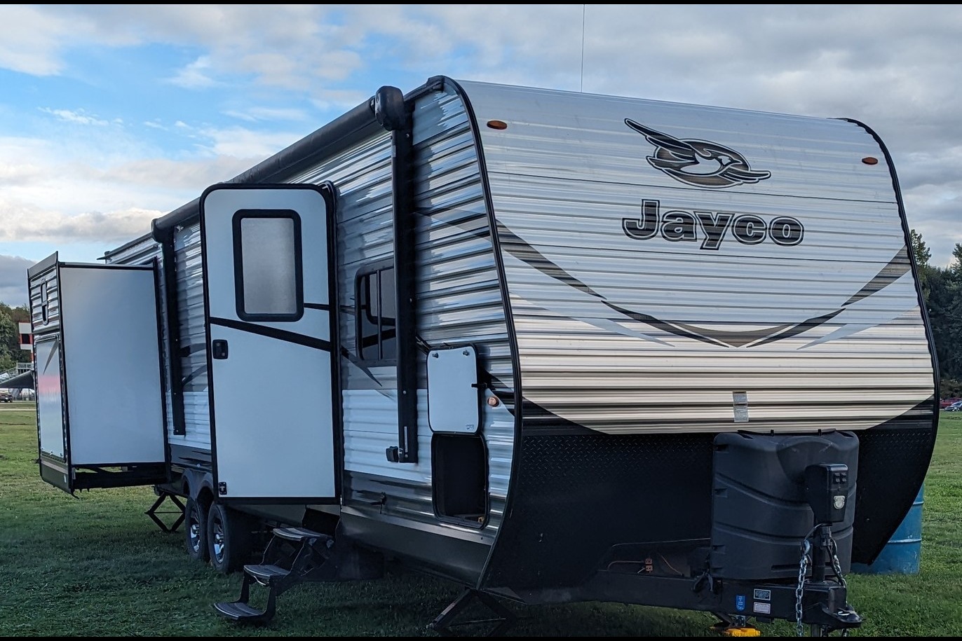 #4 Sagmoe Family (36-foot bunkhouse)