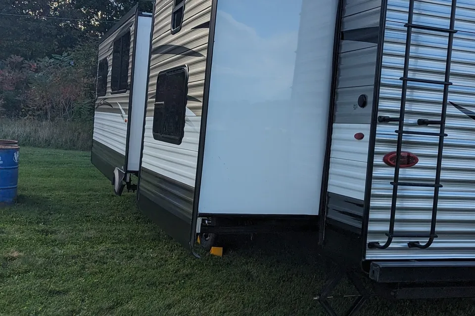 #4 Sagmoe Family (36-foot bunkhouse)