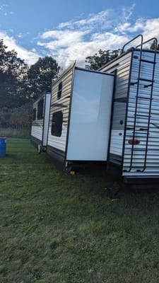 #4 Sagmoe Family (36-foot bunkhouse)