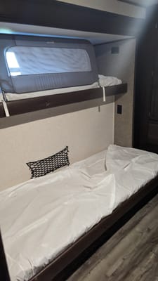 #4 Sagmoe Family (36-foot bunkhouse)
