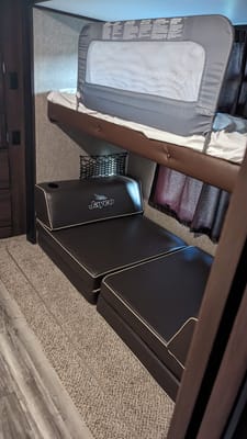 #4 Sagmoe Family (36-foot bunkhouse)