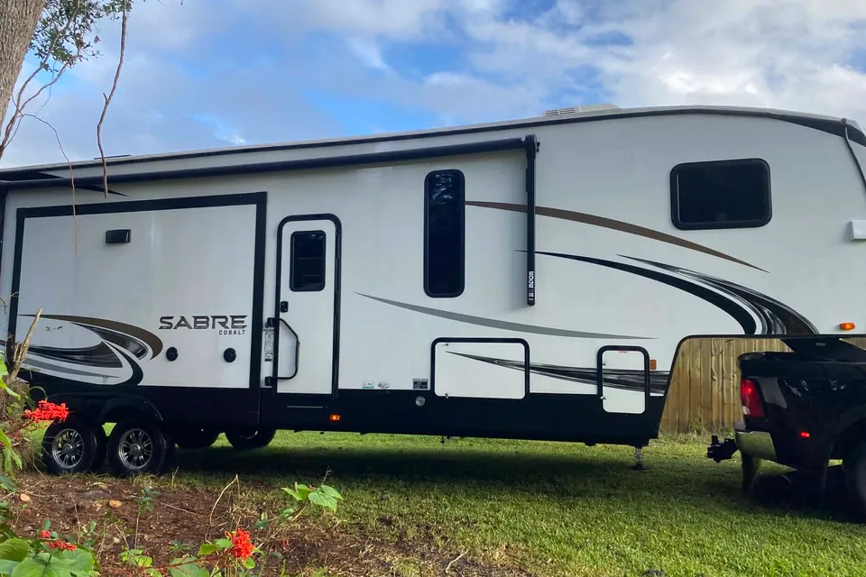 Hannah's Forest River Sabre Fifth Wheel