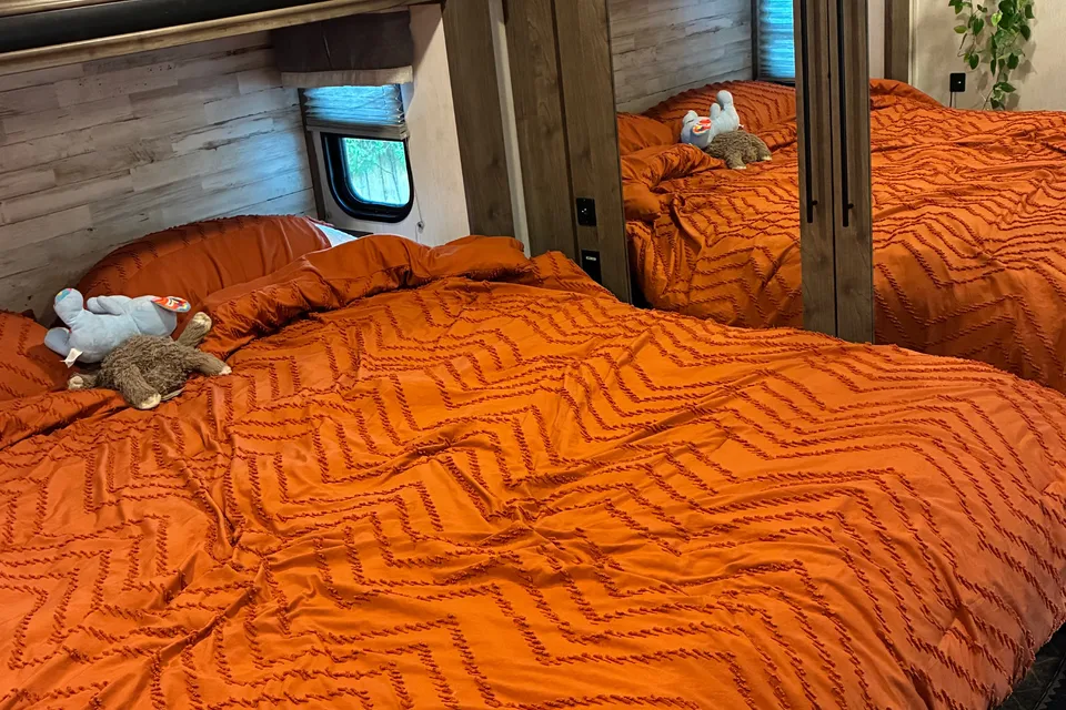 Hannah's Forest River Sabre Fifth Wheel