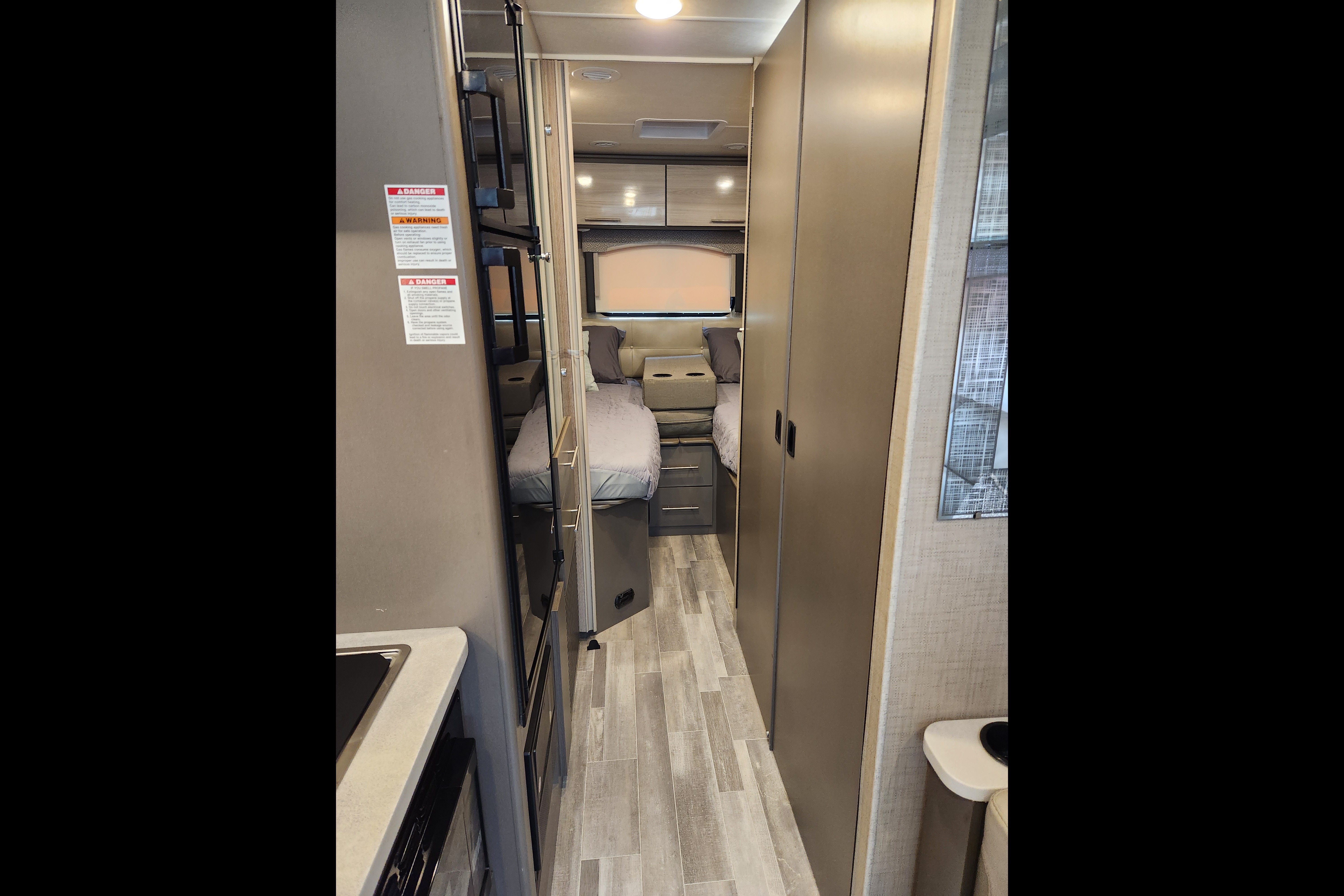 Frankie's Thor Motor Coach Vegas 24.1 Class A