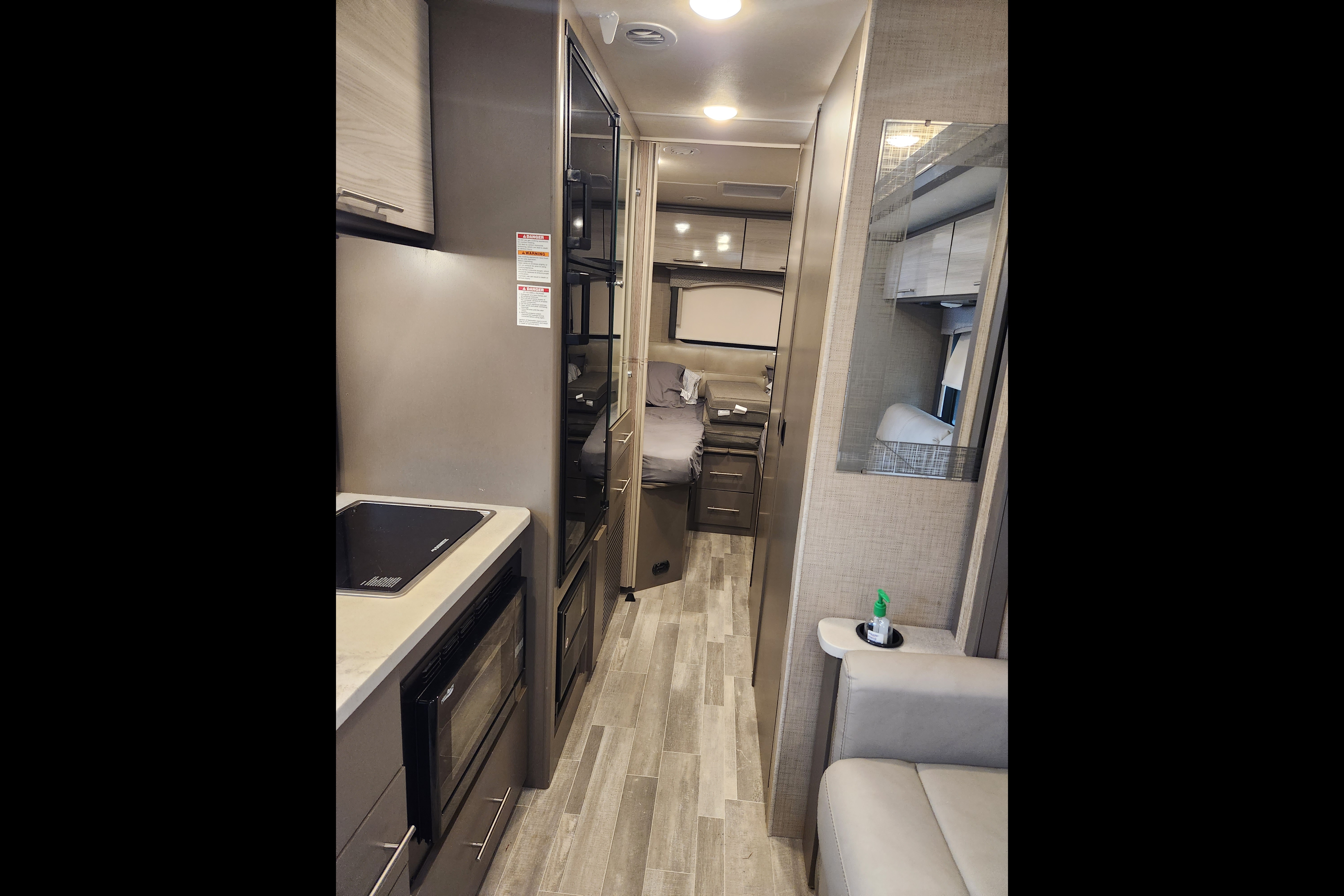 Frankie's Thor Motor Coach Vegas 24.1 Class A