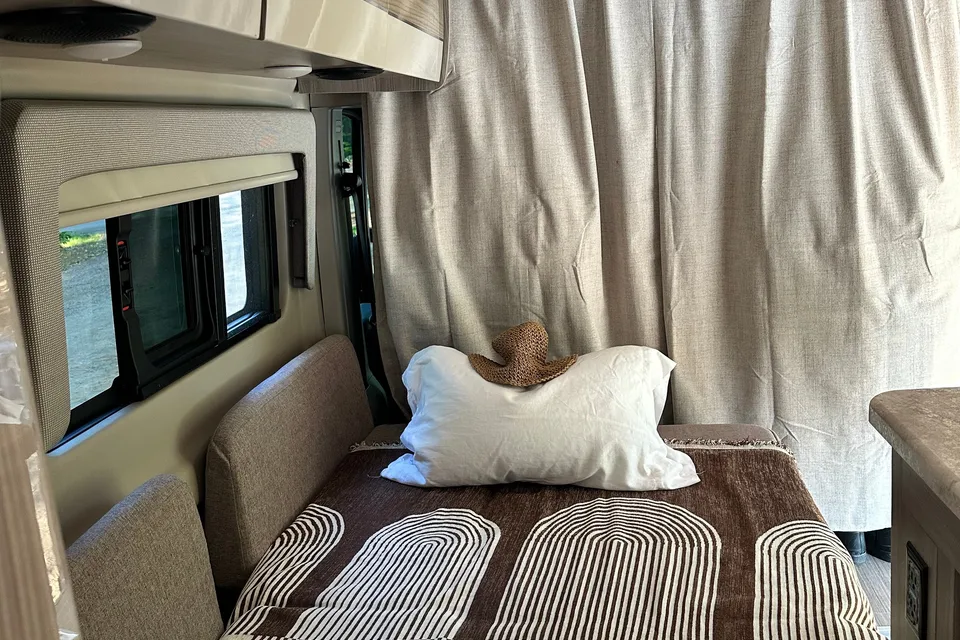 Festival friendly, Thor Motor Coach Scope 18M Class B