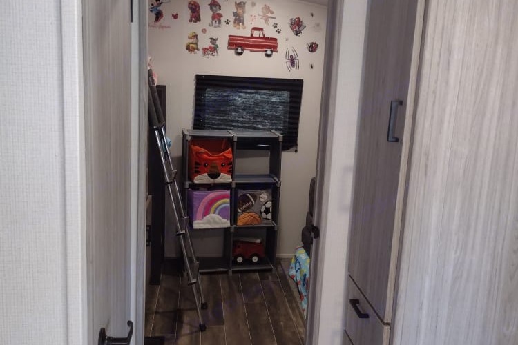 RV Bunkhouse: Bath and Half: Delivery Only ($85) Fully Equipped: No Prep Fee