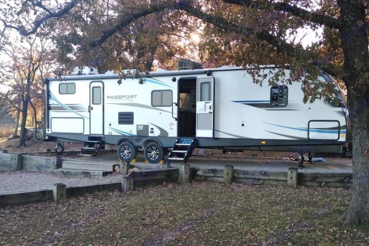 RV Bunkhouse: Bath and Half: Delivery Only ($85) Fully Equipped: No Prep Fee