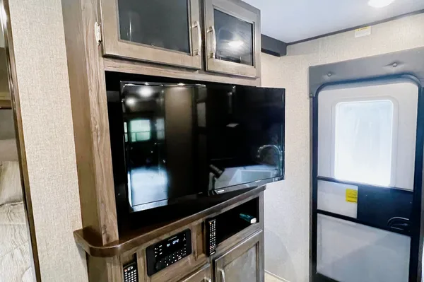 Premier Oasis' Fully Stocked Bunkhouse RV - Book Your Adventure!