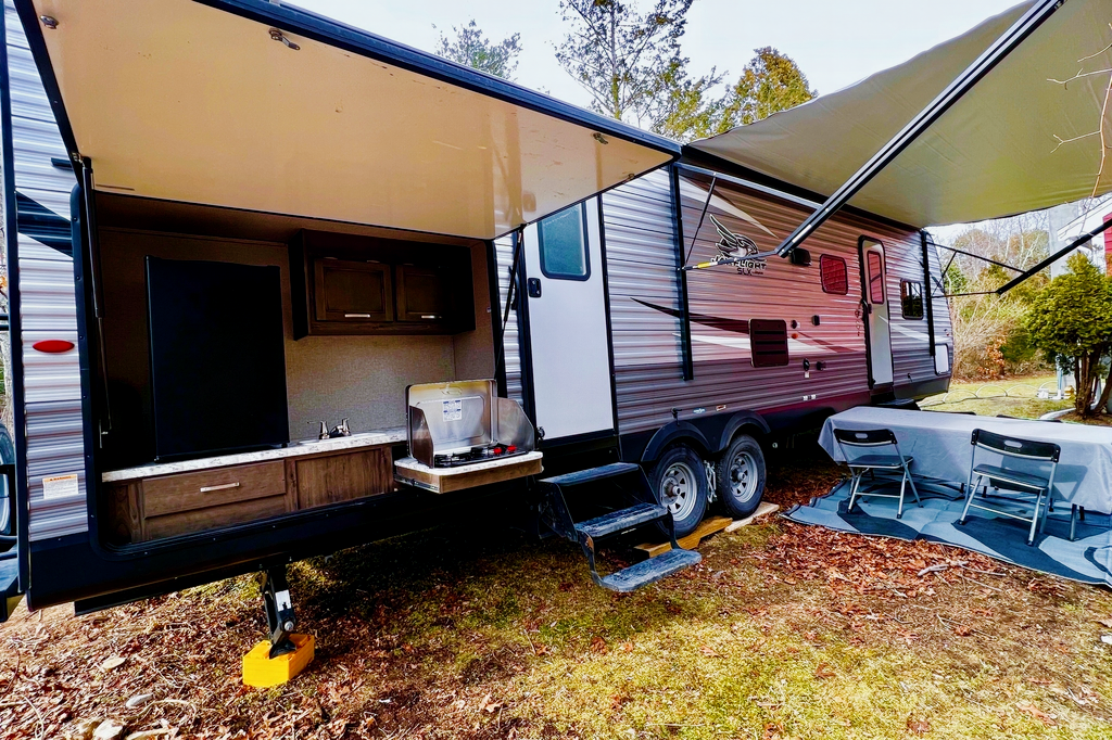 Premier Oasis' Fully Stocked Bunkhouse RV - Book Your Adventure!