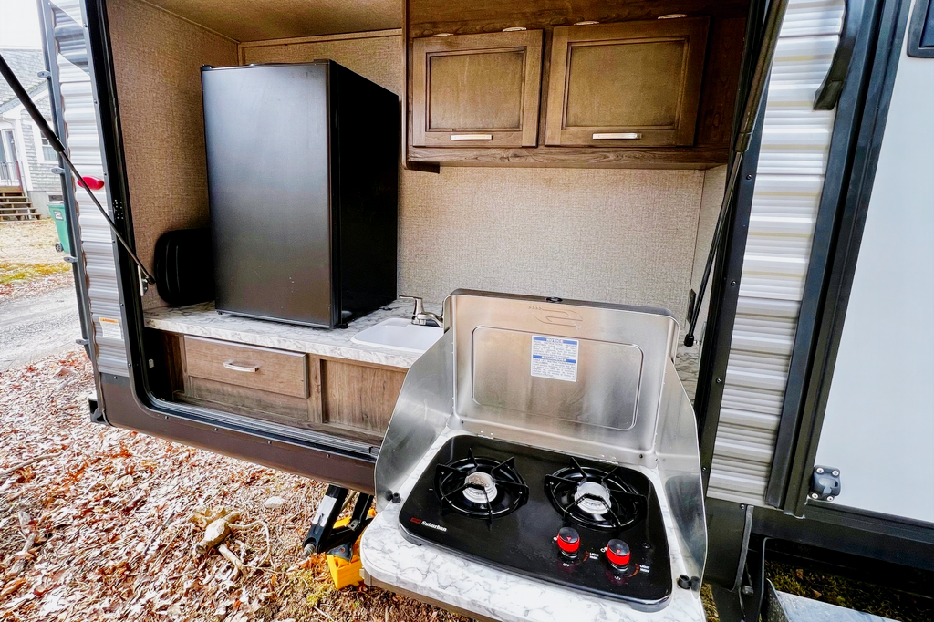 Premier Oasis' Fully Stocked Bunkhouse RV - Book Your Adventure!