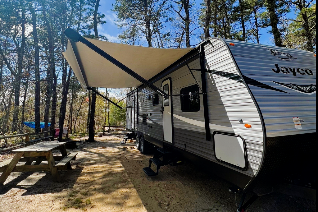 Premier Oasis' Fully Stocked Bunkhouse RV - Book Your Adventure!