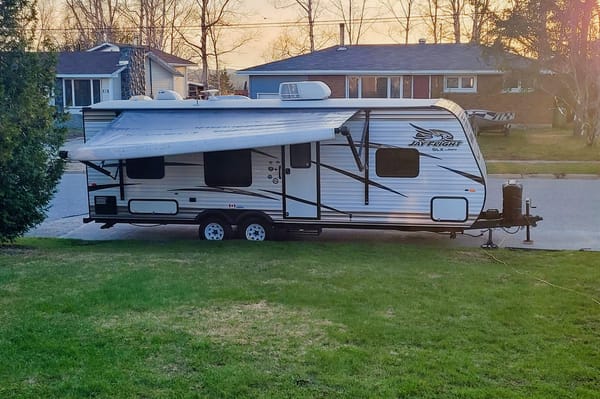 Winter's Jayco SLX264BH Travel Trailer