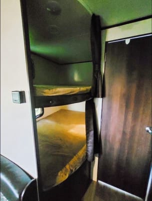 Winter's Jayco SLX264BH Travel Trailer